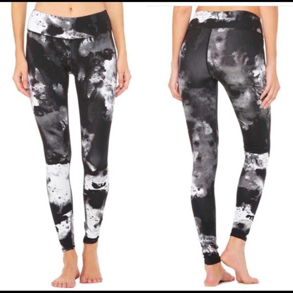 SOLD OUT Alo Yoga Airbrush Legging XS